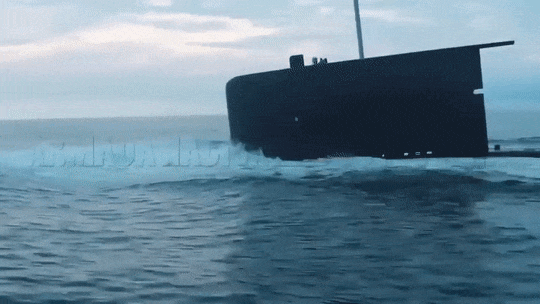 Dive!.....Dive!.....Dive!......gif
