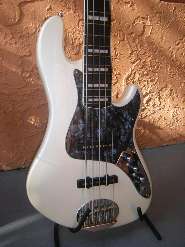 DJ111.jpg