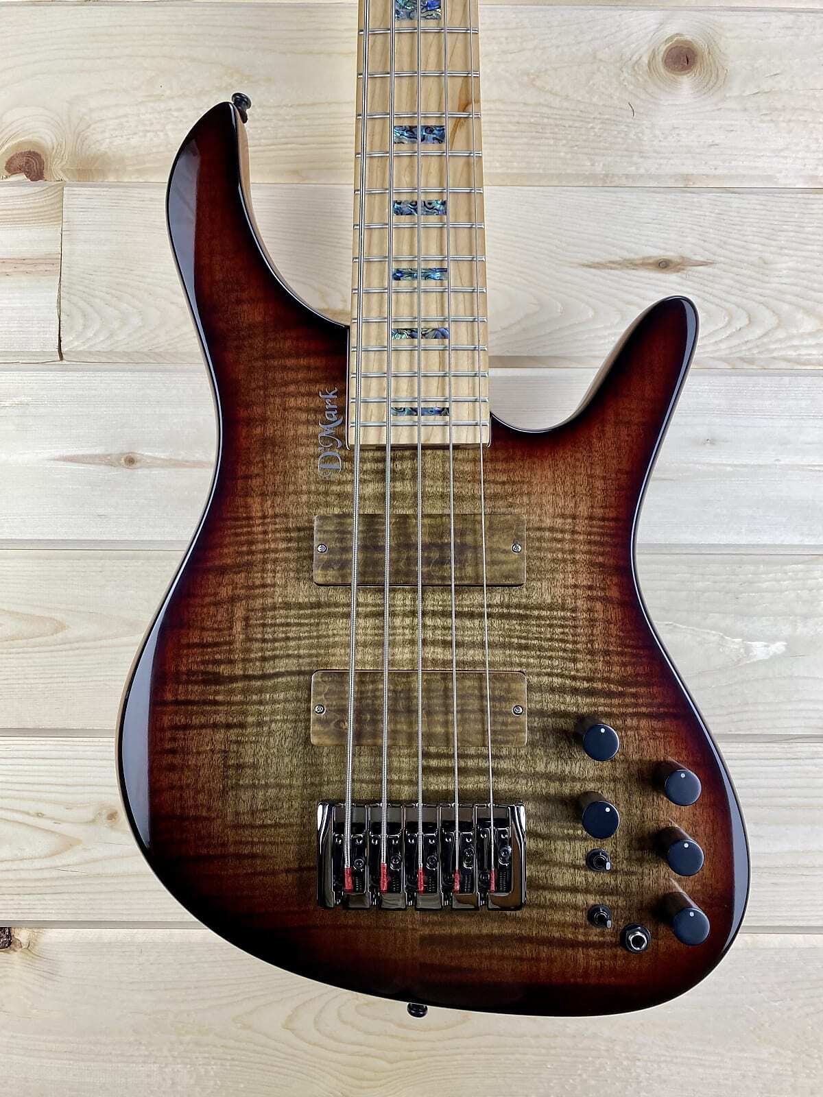 dmark-5.jpg