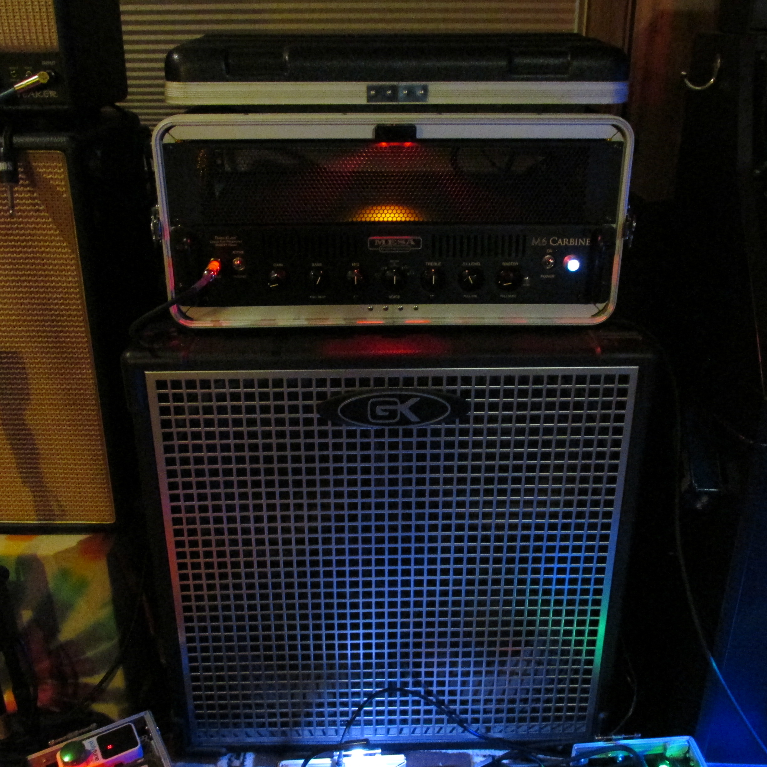 dMB75Ff.jpg