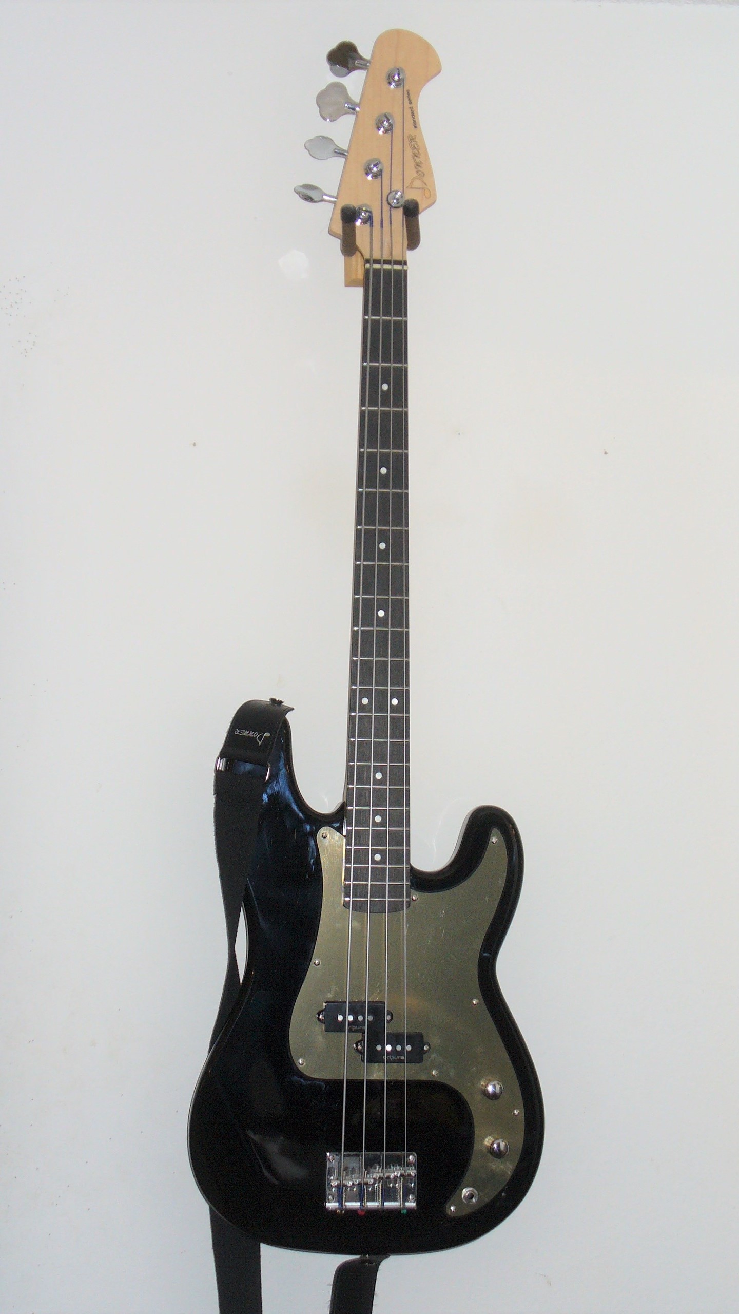 Donner P-Bass (2).JPG
