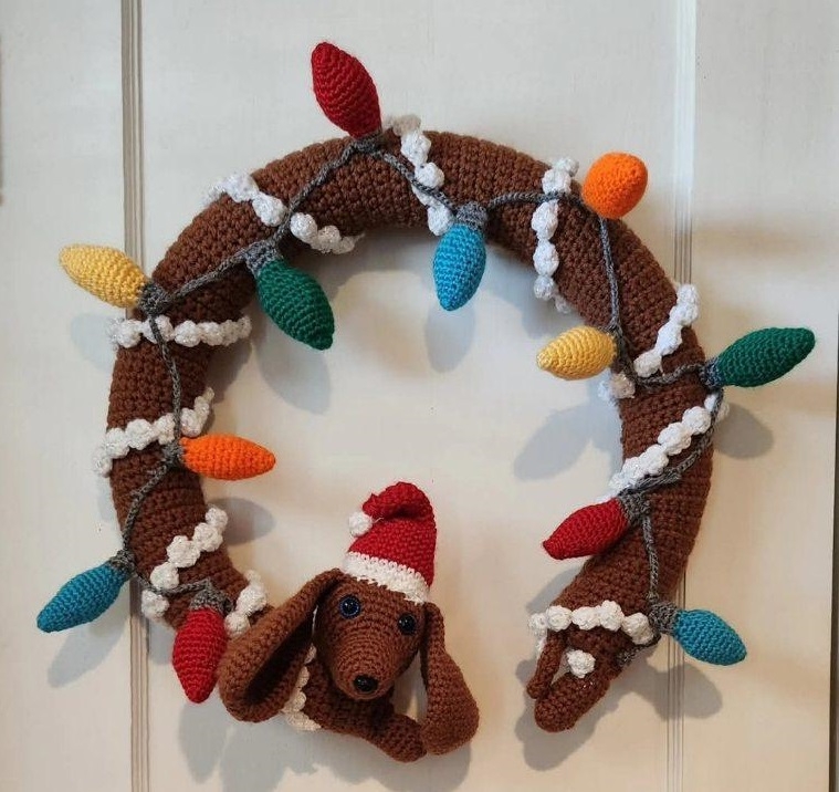 doxie wreath.jpg