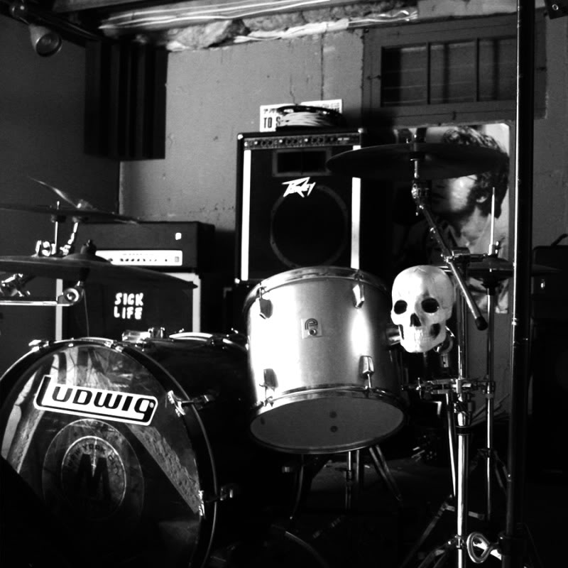 drums-bw.jpg