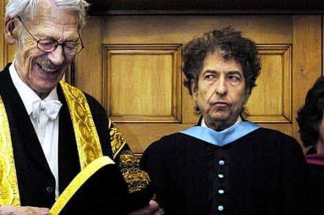 Dylan doctorate 2004.jpg