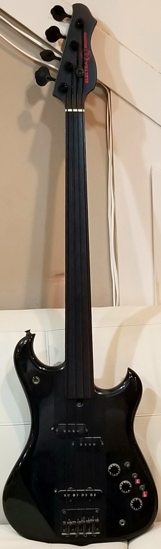E.jpg