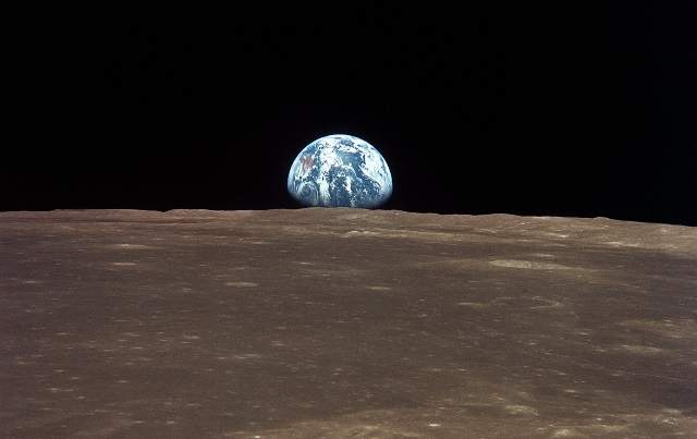 Earth_apollo11.jpg