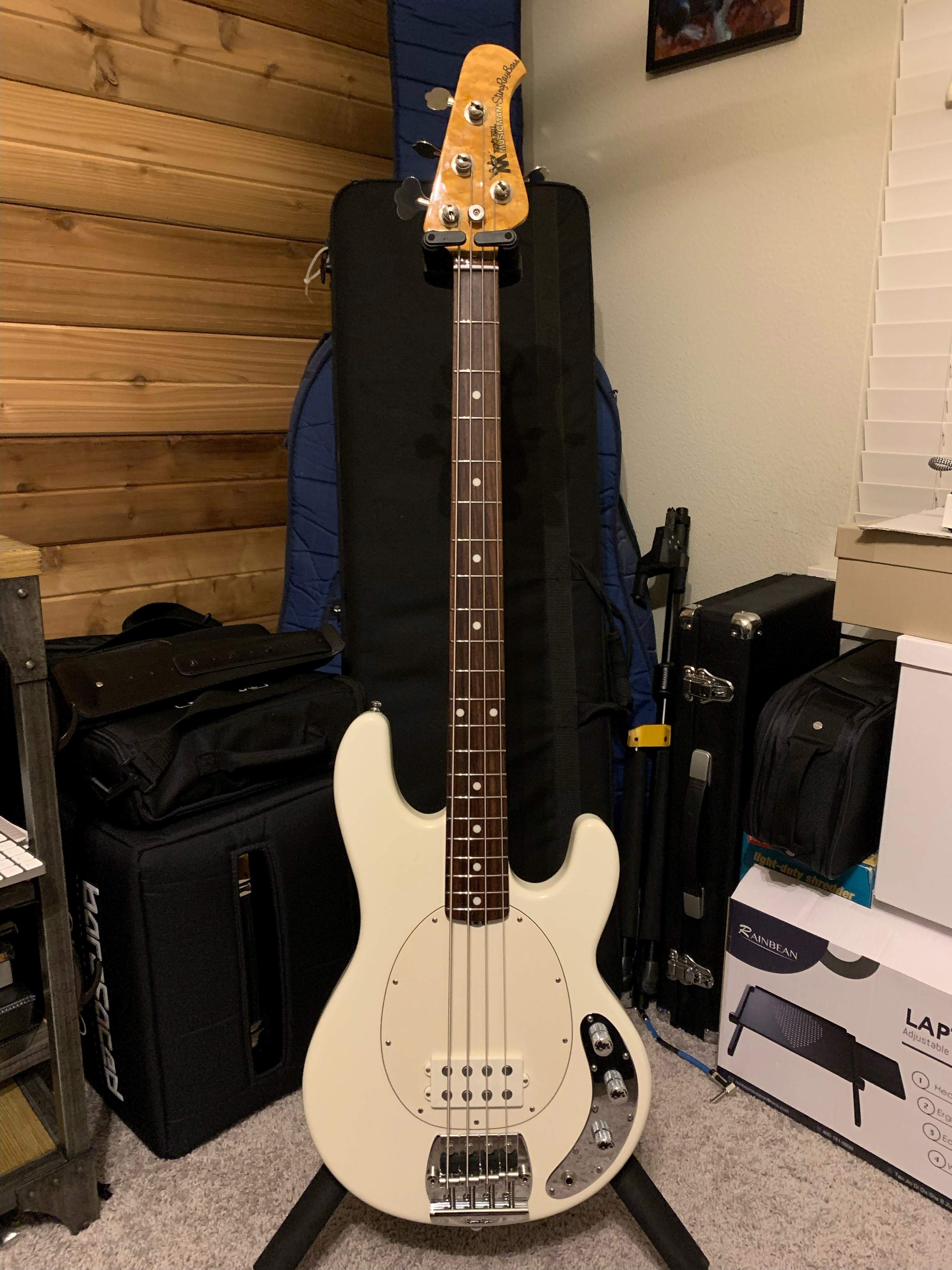 EBMM Stingray 4 Classic_1.jpg