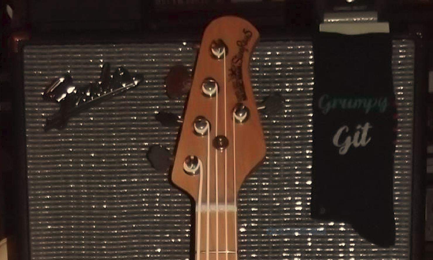 EBMMSR5 WHITE DR STRINGS 1.JPG