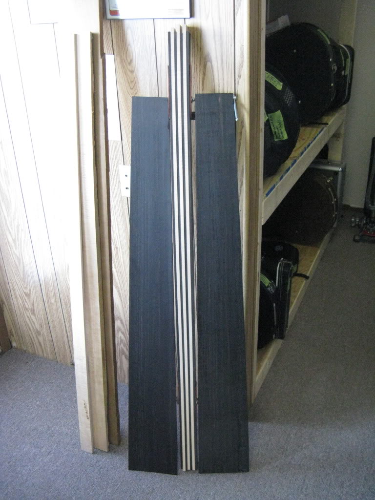 Ebony001.jpg