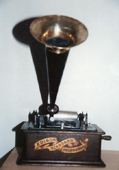 edison_cylinder_record_player.jpg