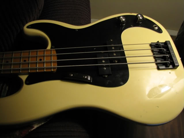 ElectraPBass008.jpg