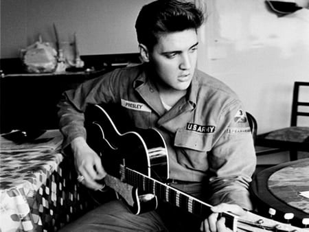 elvis2.jpg