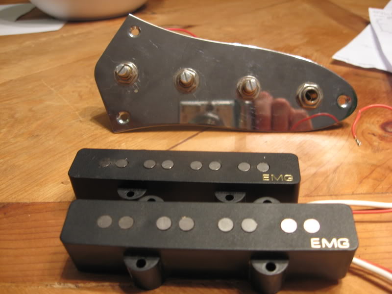 EMGJV001.jpg