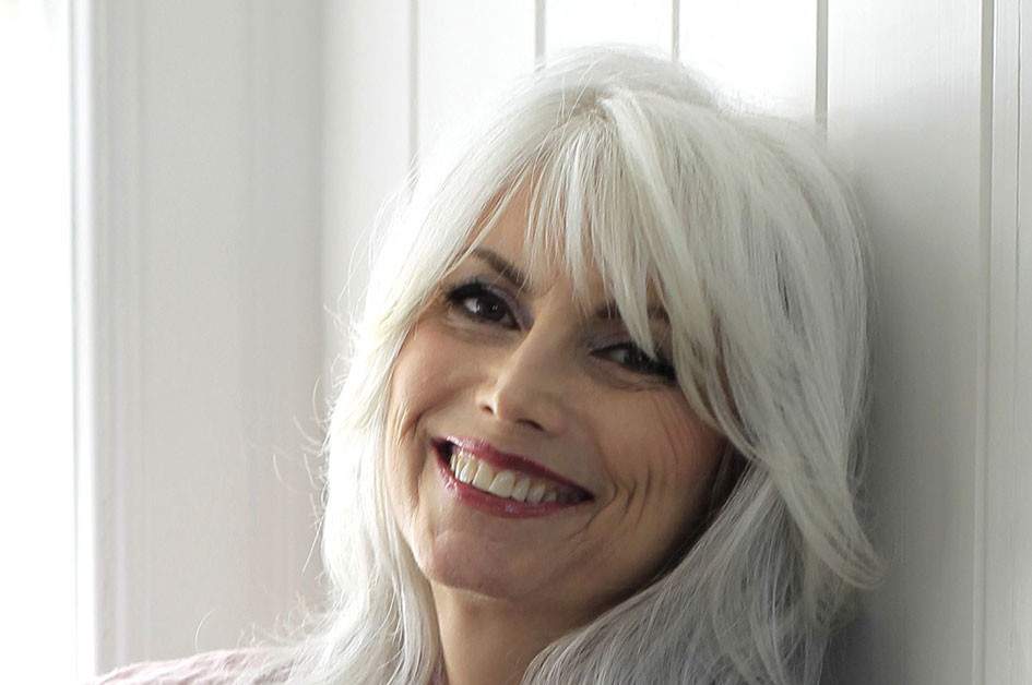emmylouharris-945x628.jpeg