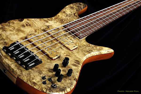 emp03.jpg