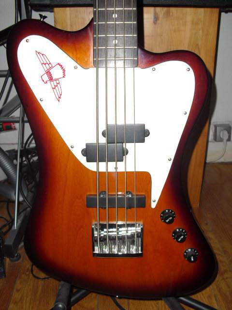 epiphone-non-reverse-thunderbird-5-850184.jpg