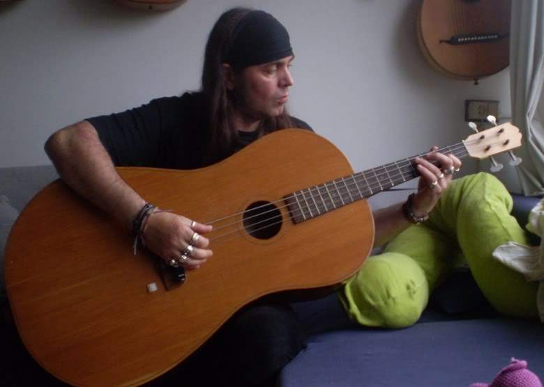 EricwithKingmabassguitar-780px.jpg