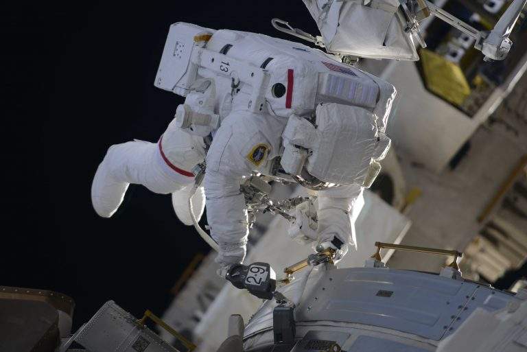 eva49-0106-768x513.jpg