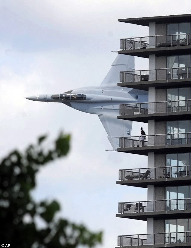 f-18.jpg