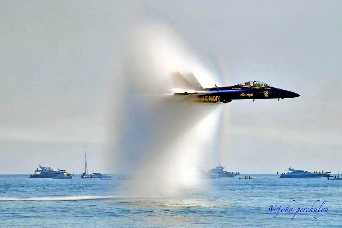 F 18.jpg
