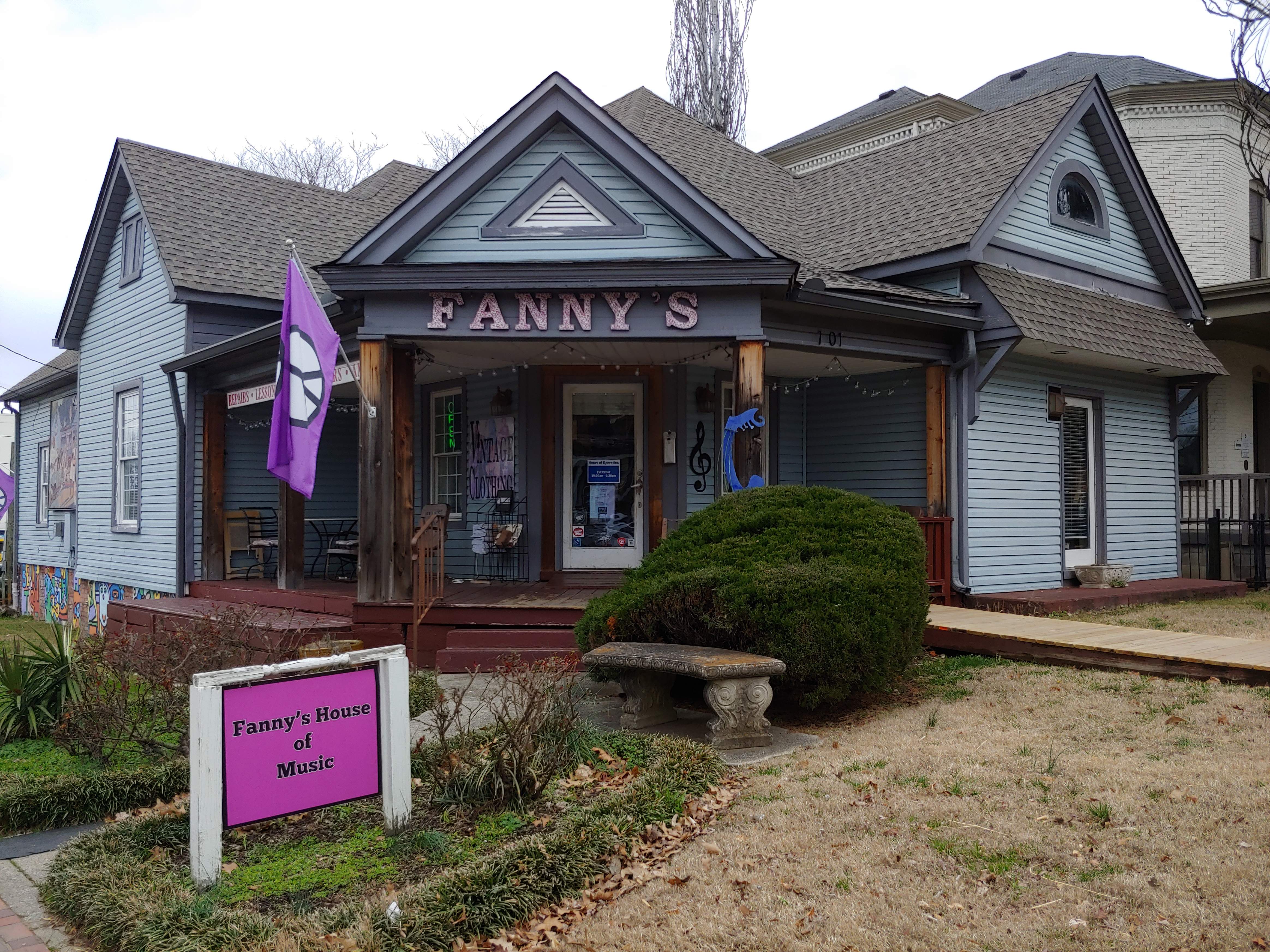 Fanny's .jpg