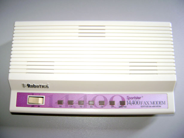 Fax_modem_antigo.jpg