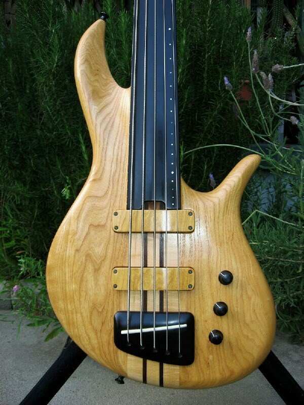 Fbass008sm.jpg