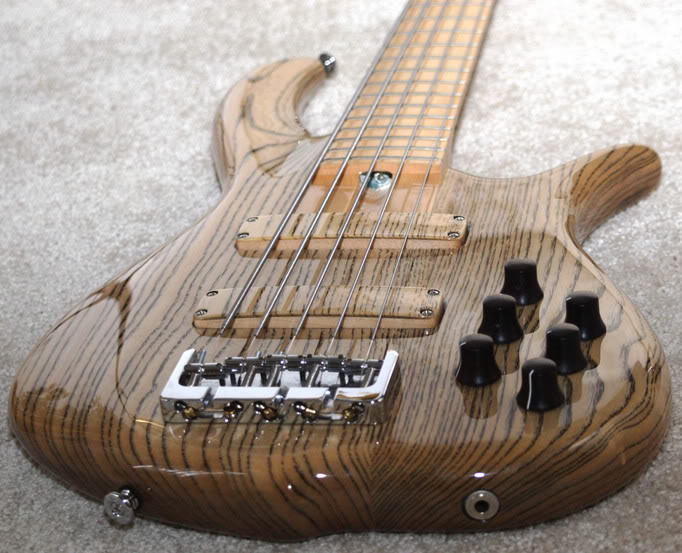 FBassBN5RefinishedBody3.jpg