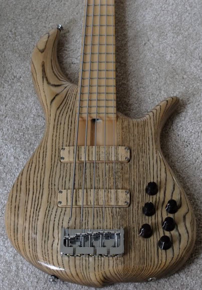 FBassBN5RefinishedBody4.jpg