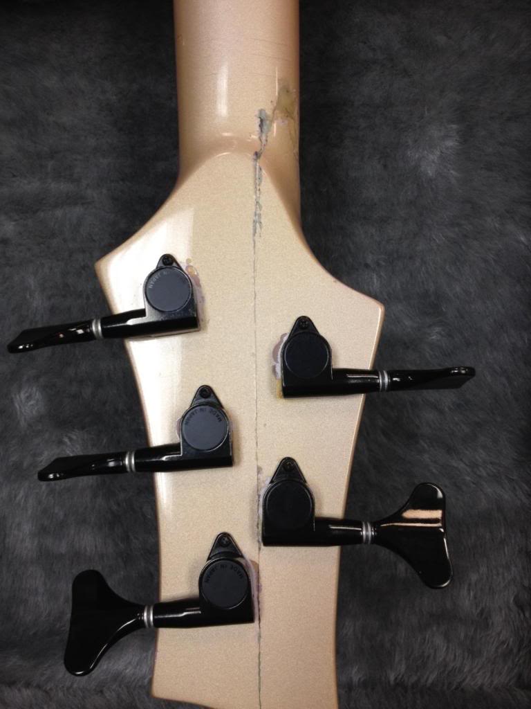 fbassheadstock_zpse8336e07.jpg