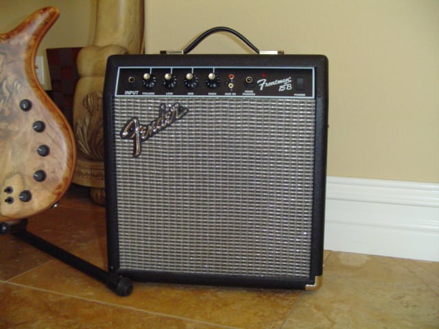 Fender 1.JPG
