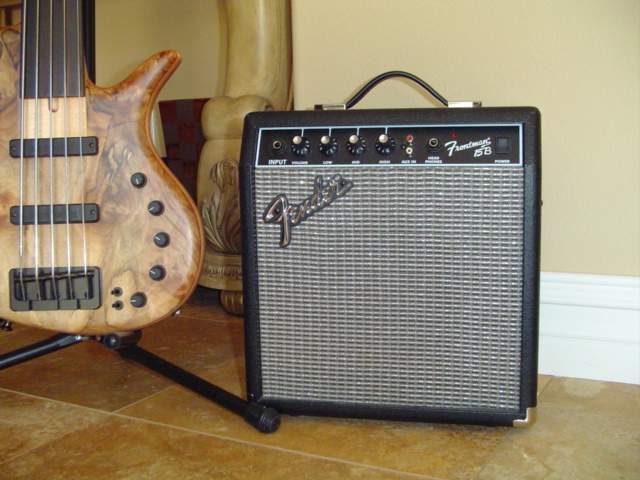 Fender 3.JPG