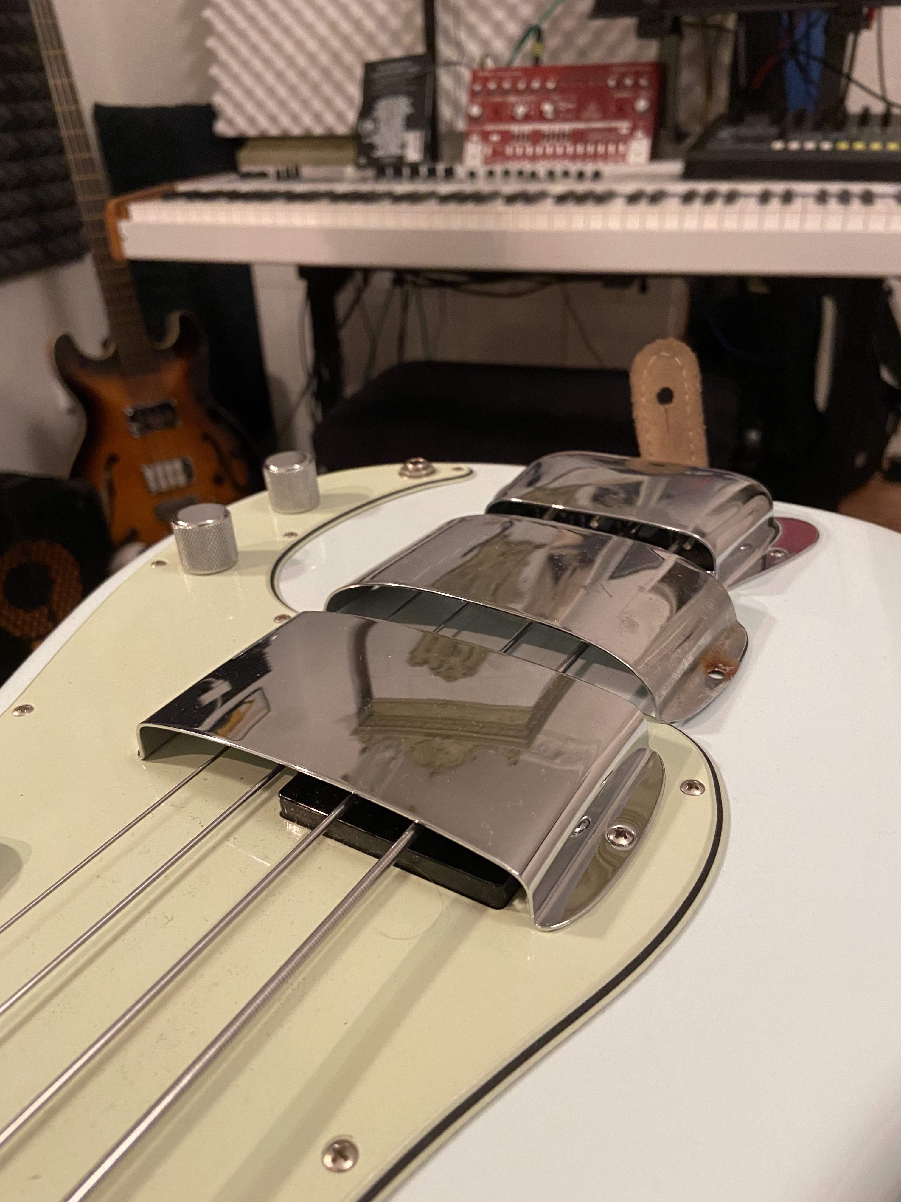 Fender 63 avs precision ashtrays_IMG_4865.jpeg