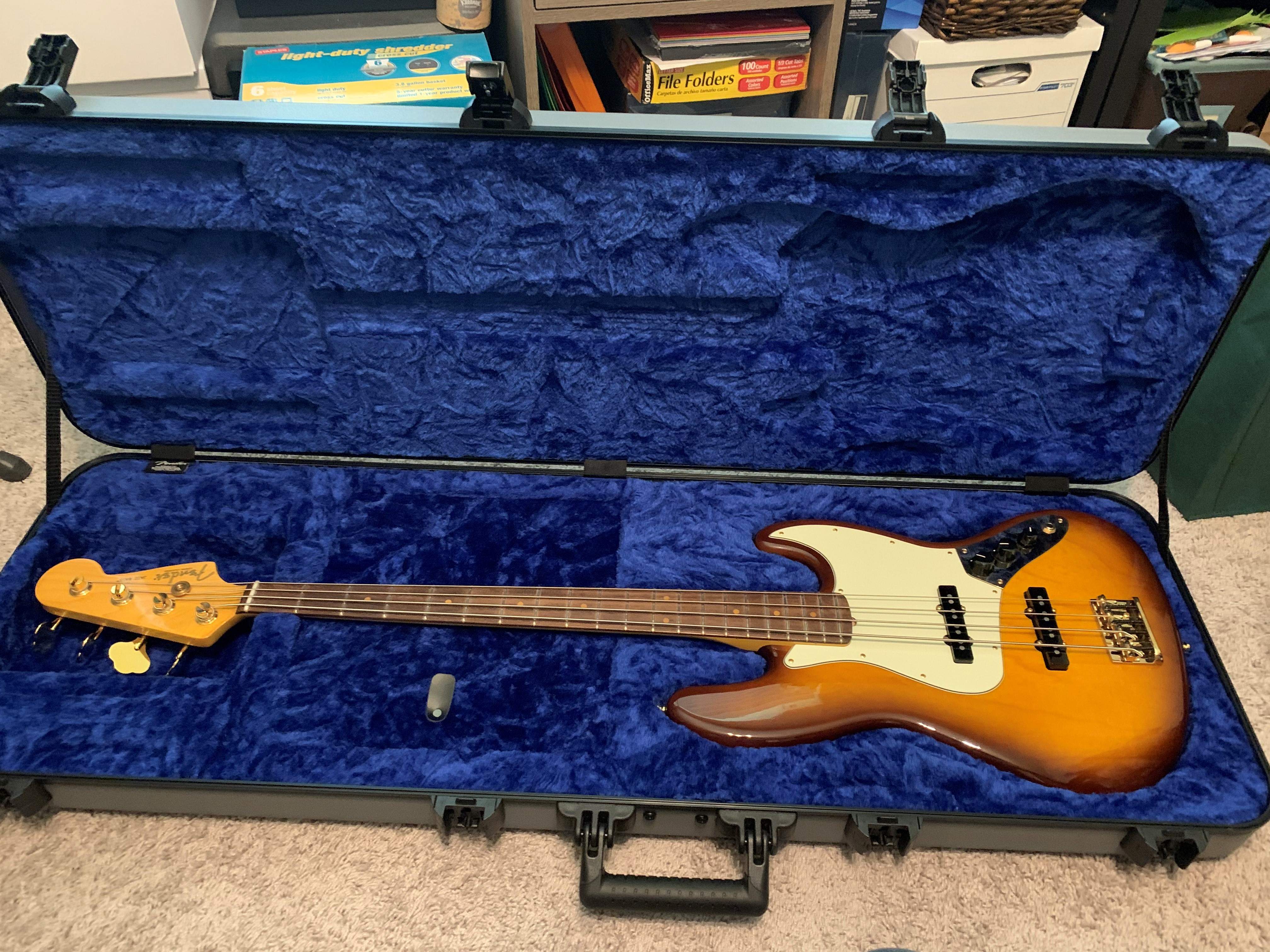 Fender 75th J.jpg
