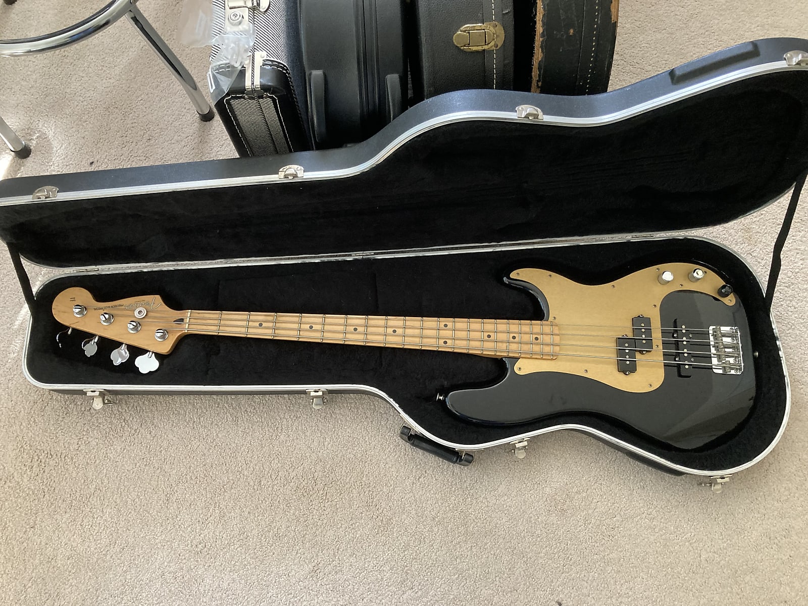 Fender Bass.jpeg