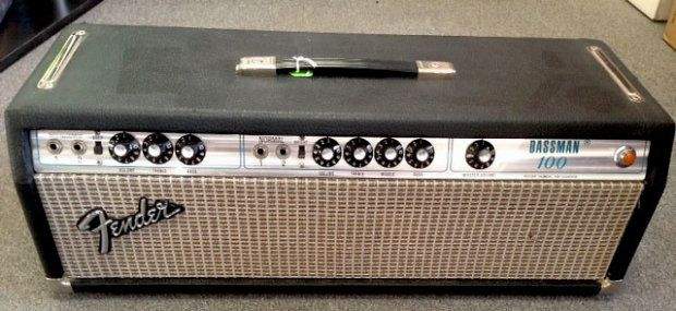 Fender Bassman 100.jpg