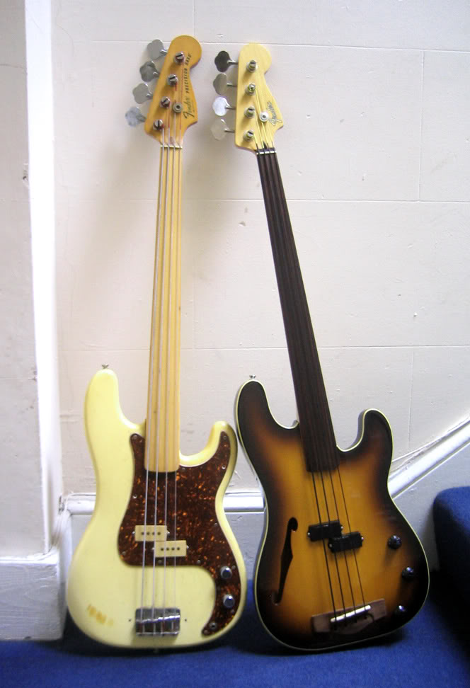Fender-Fretless-Basses.jpg