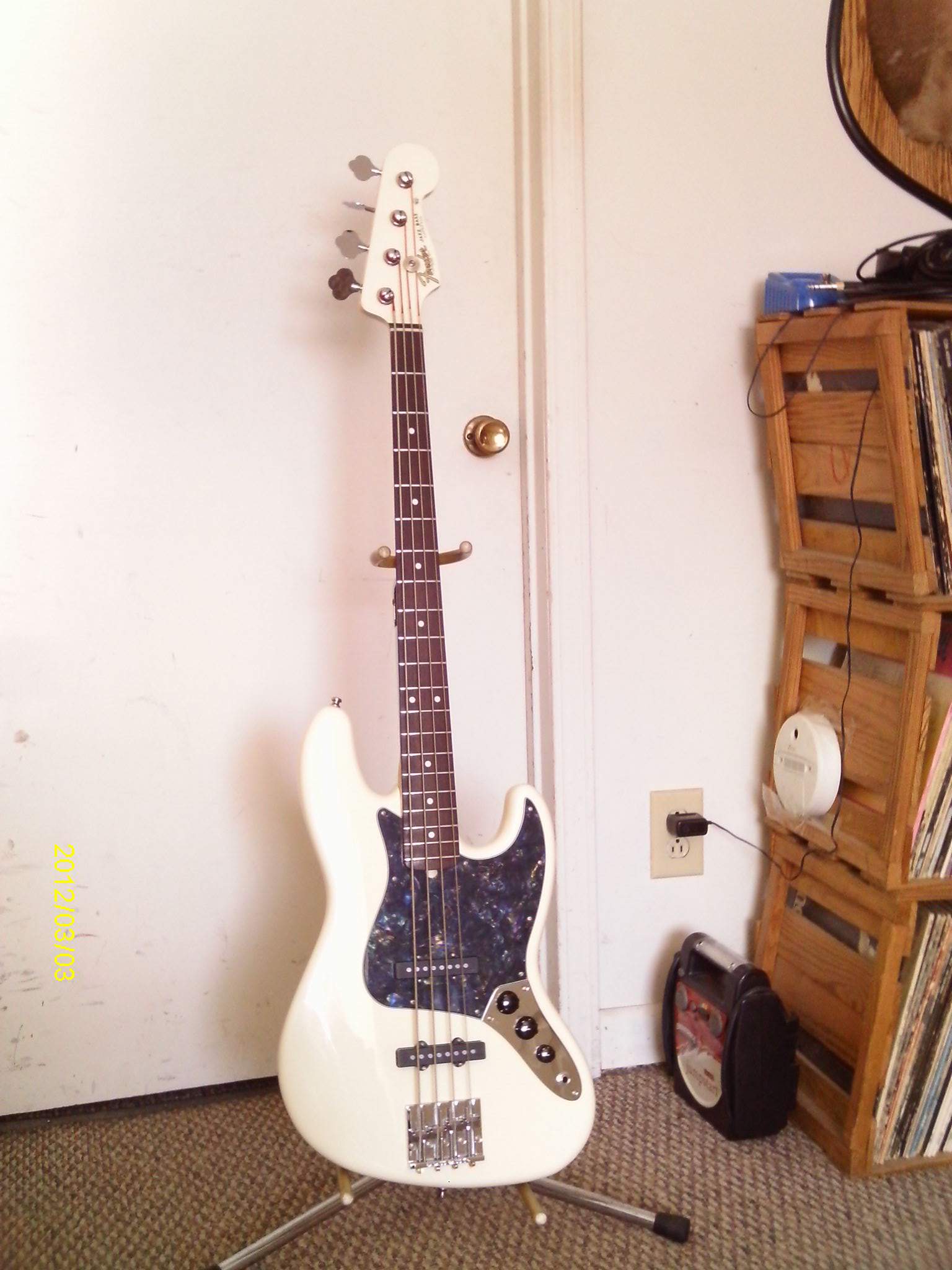 Fender Hot Rod Jazz(abalone PG).JPG
