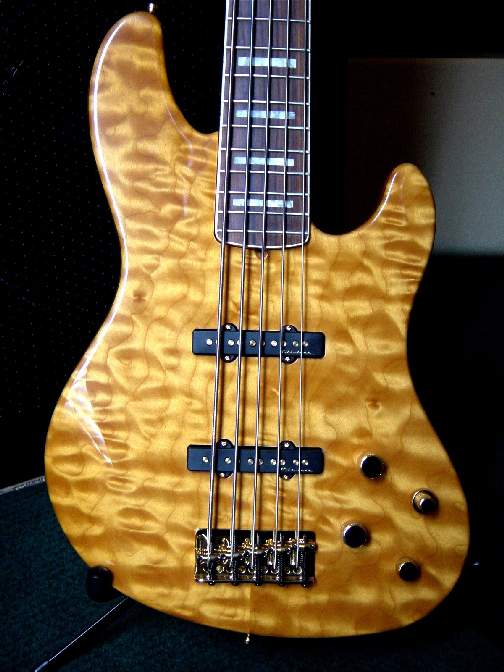 Fender Jazz FMT 01.jpg