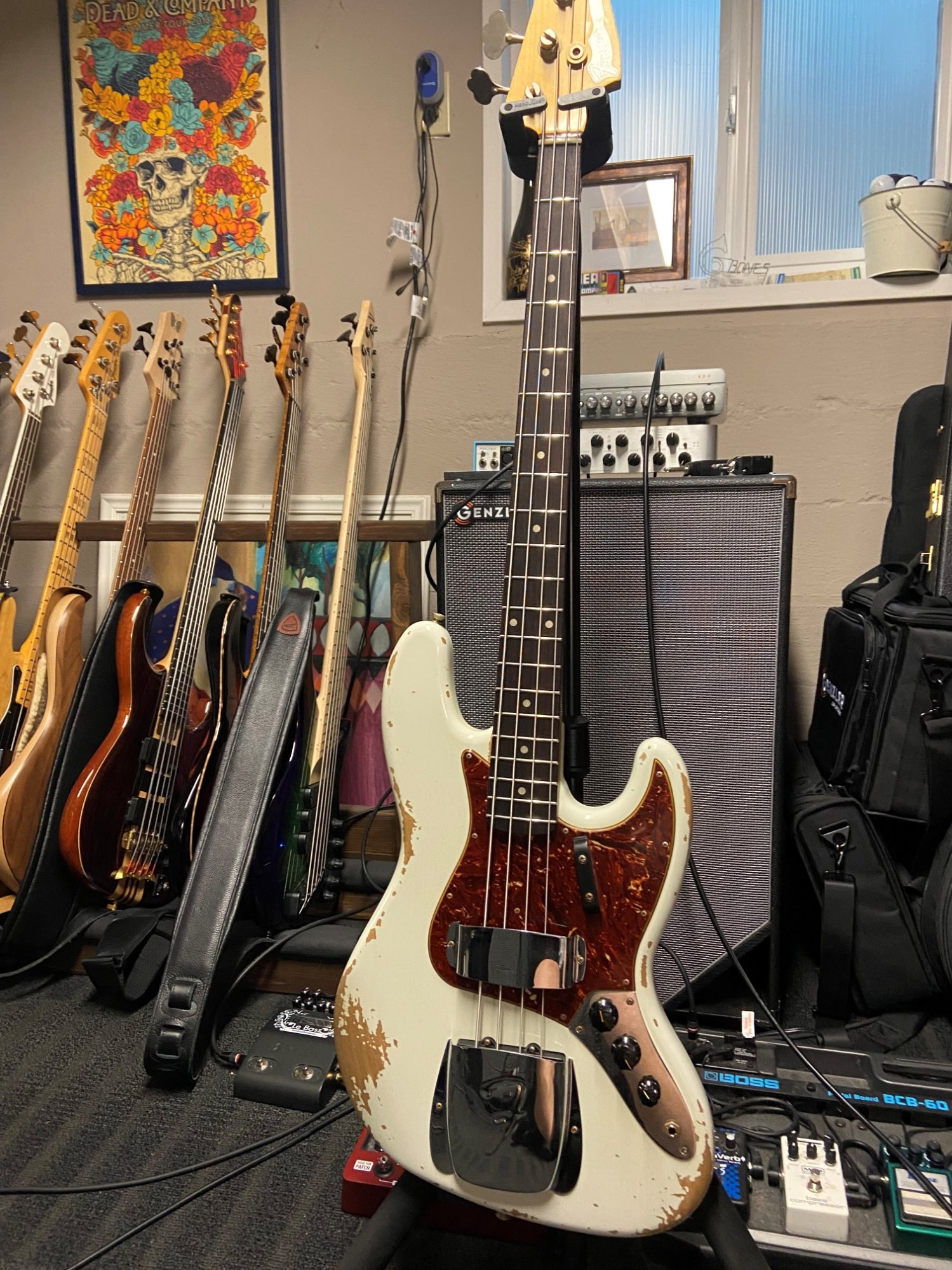 Fender Jazz Full.jpg