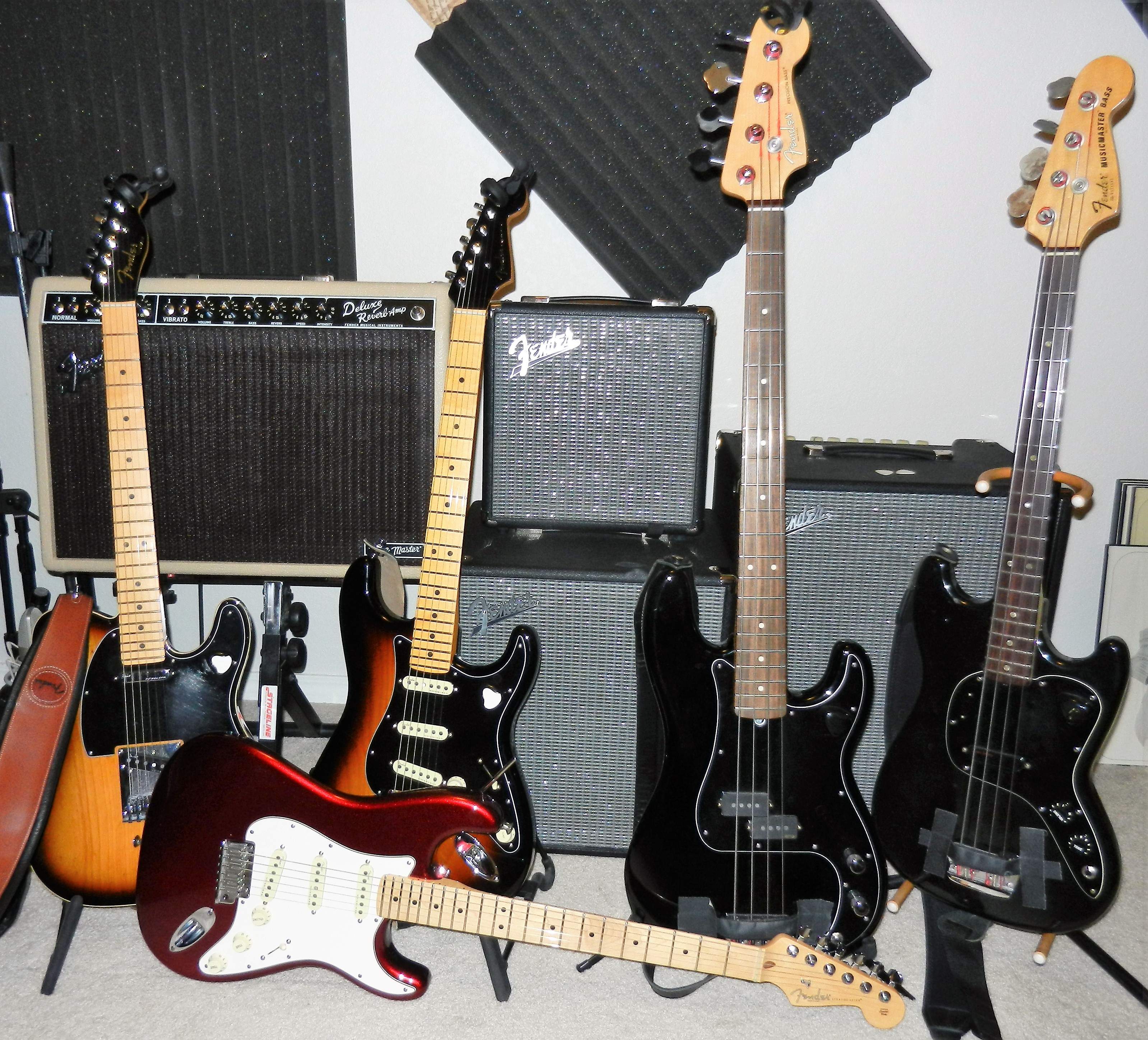 Fender.JPG