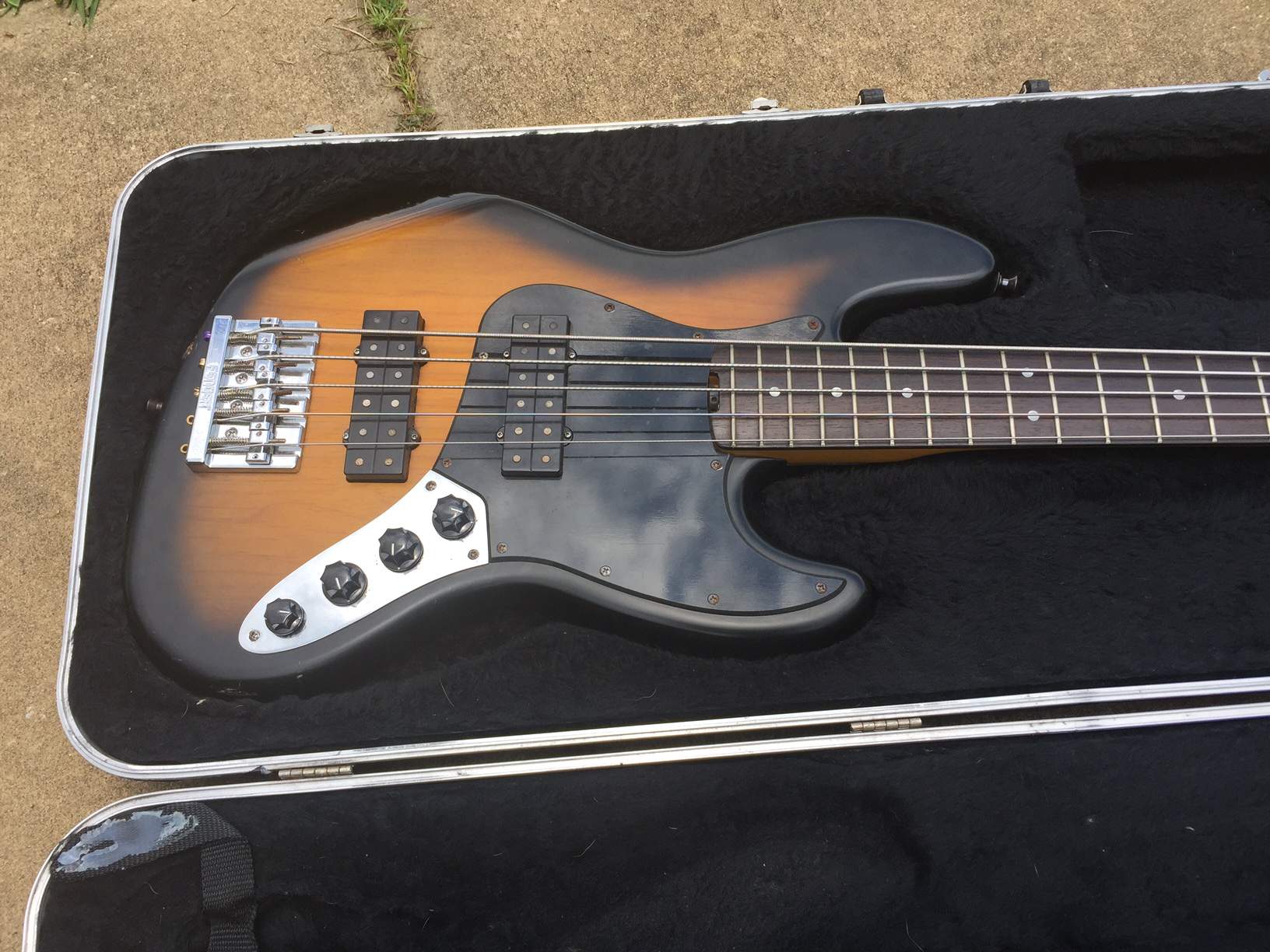 Fender Modern (2).JPG