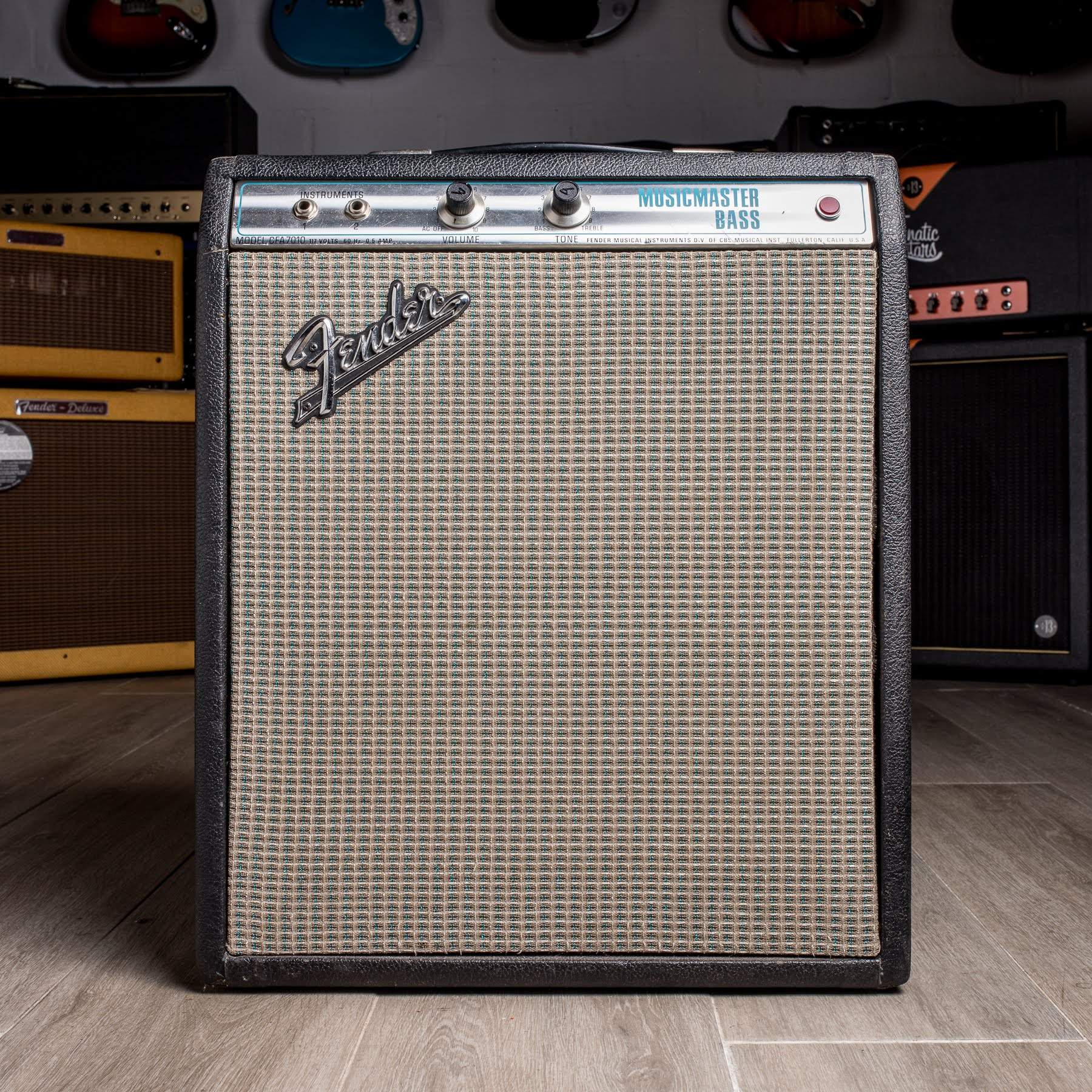 fender-musicmaster.jpg