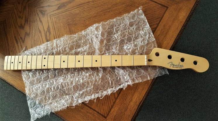 Fender neck.jpg
