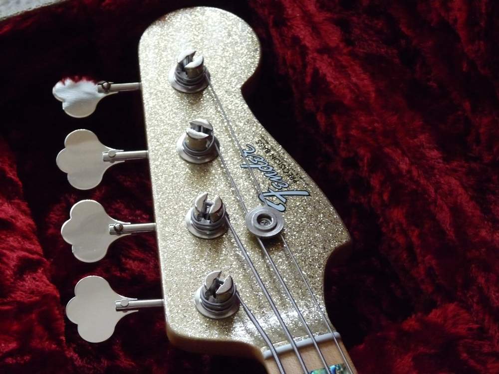 fender p 006.jpg