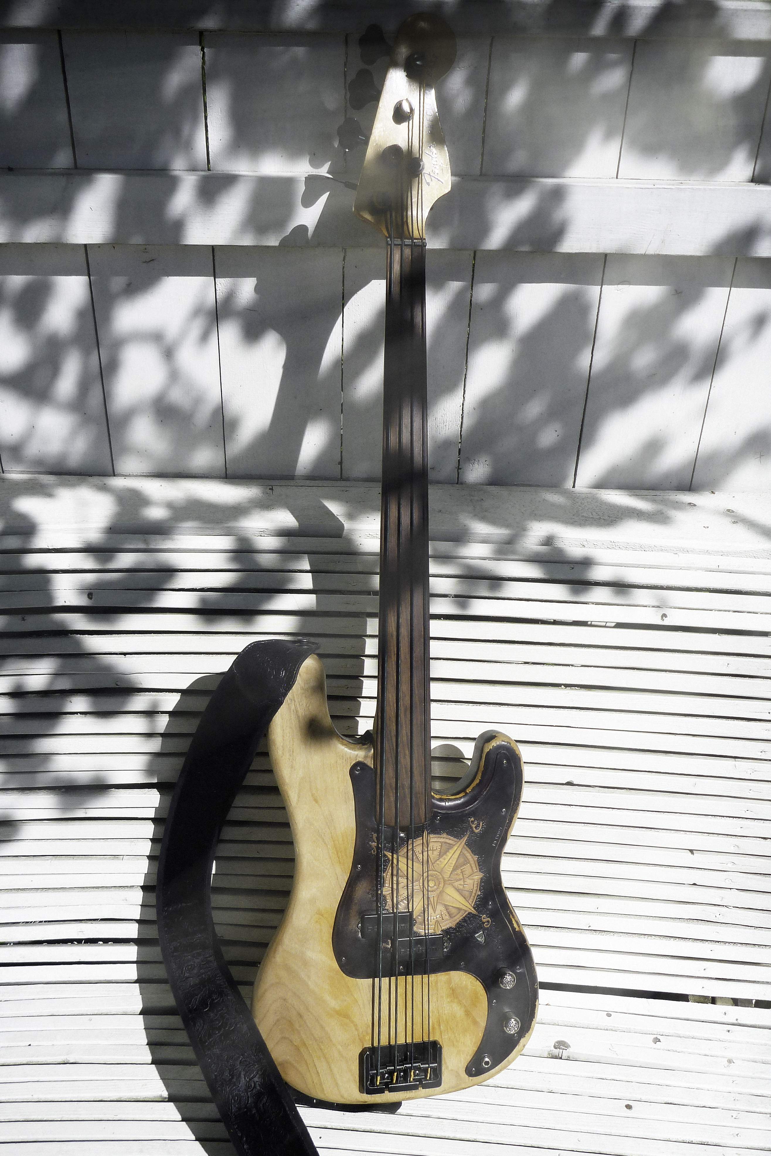 fender p blow.jpg