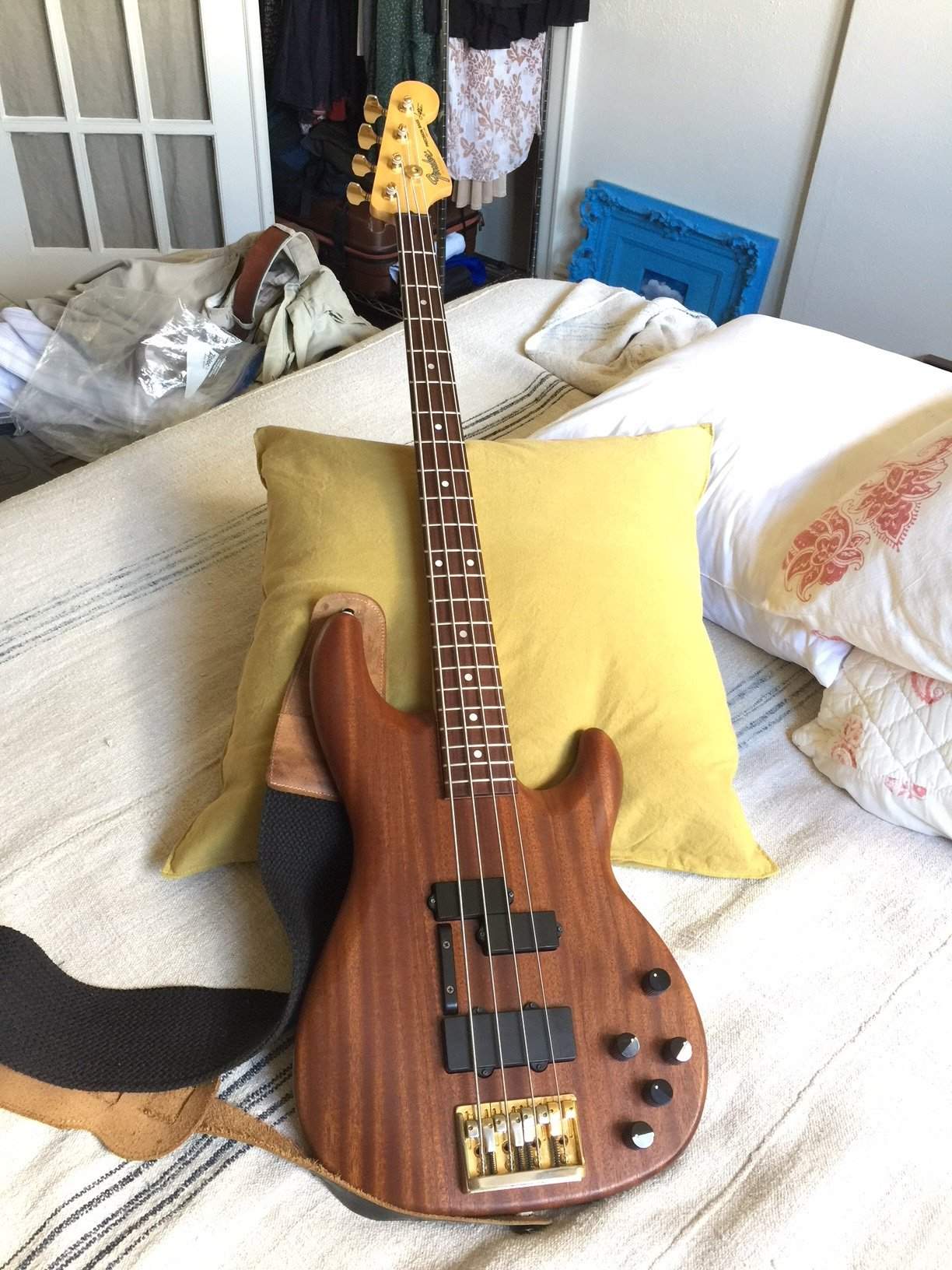 Fender P-Lyte Deluxe.jpg