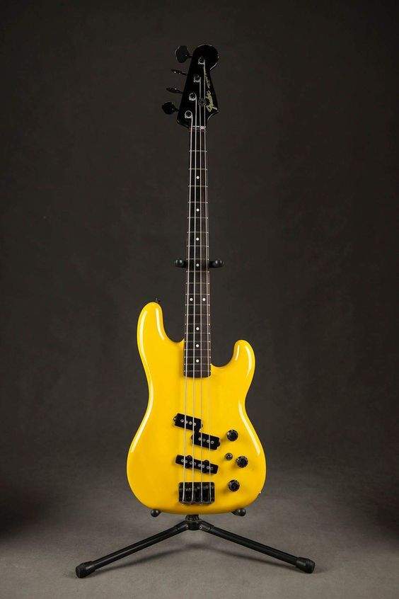 Fender PJ-535 yellow.jpg