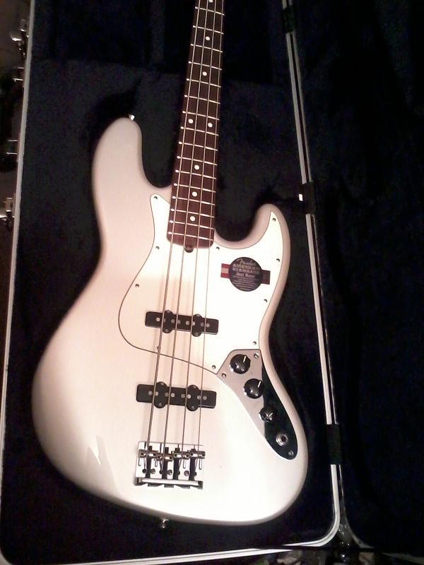 fender1.jpg