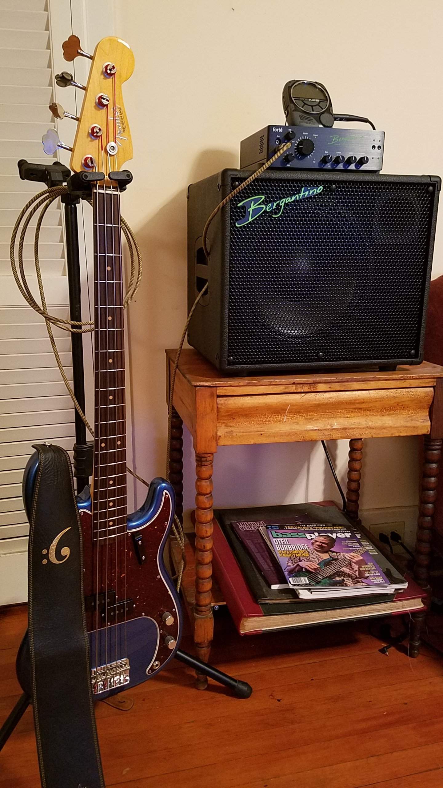 fender1.jpg